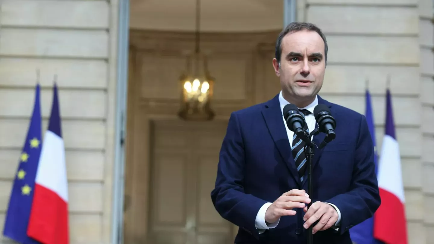 New French PM Quits Hours After Cabinet Named